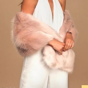 Lulus faux fur stole in blush pink